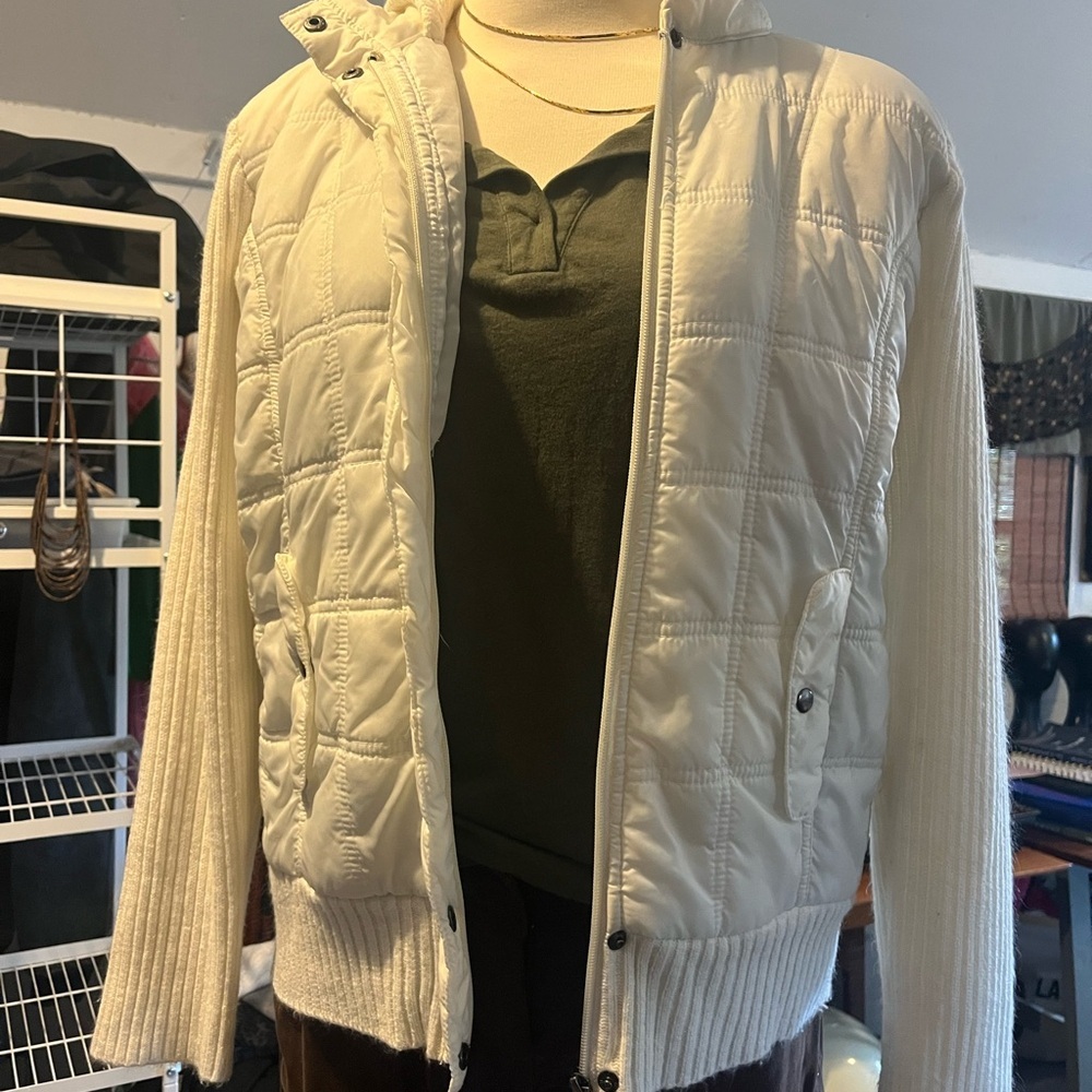 Take Out white jacket Size medium.